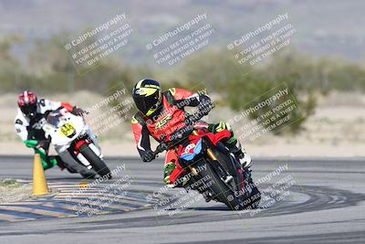 media/Jan-15-2026-Racers Edge (Thu) [[dfebeb70ab]]/3-B Group/Session 4 (Turn 5)/